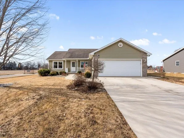 200 4th St, Brooklyn, WI 53521