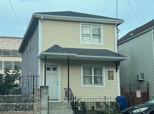 110 Chapel St FLOOR 2, Newark, NJ 07105