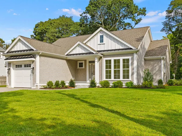 36 Sachem Drive, East Falmouth, MA 02536