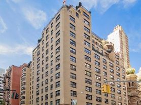 135 E 54th St