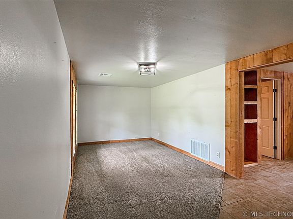 5th image of 433 S 4th St