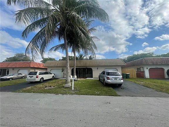 2nd image of 7902 NW 70th Ct