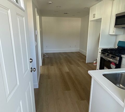 2nd image of 10748 Califa St