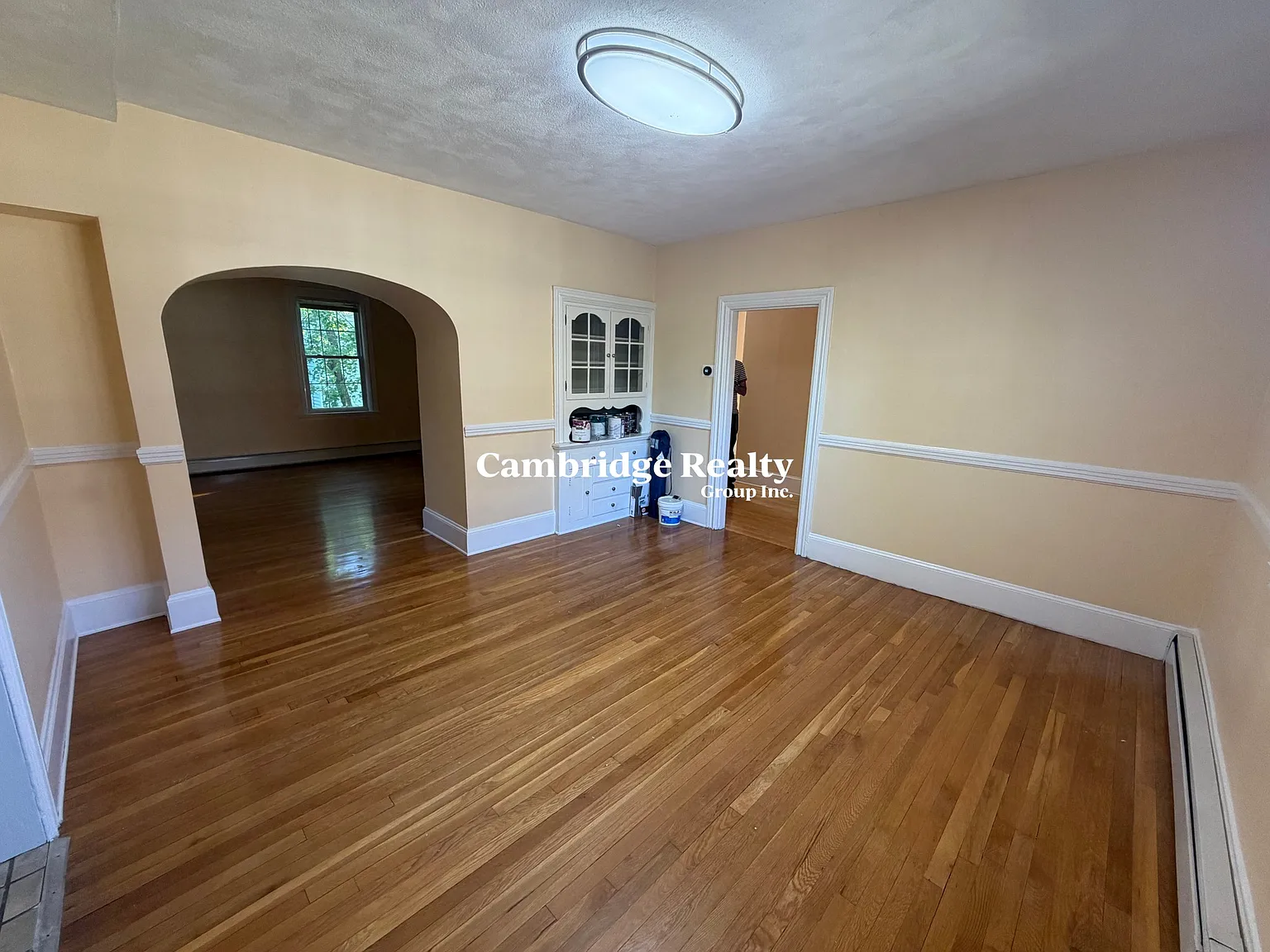 3 bed, 2.0 bath, 1800 sqft, $3,000 — Photo 1