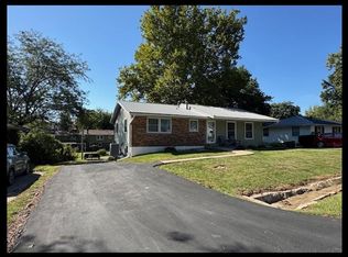 1414 Primrose Ln, Macon, MO 63552