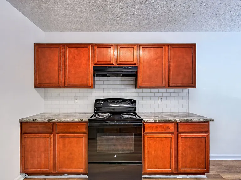 20 Kimpton Dr — Photo 11