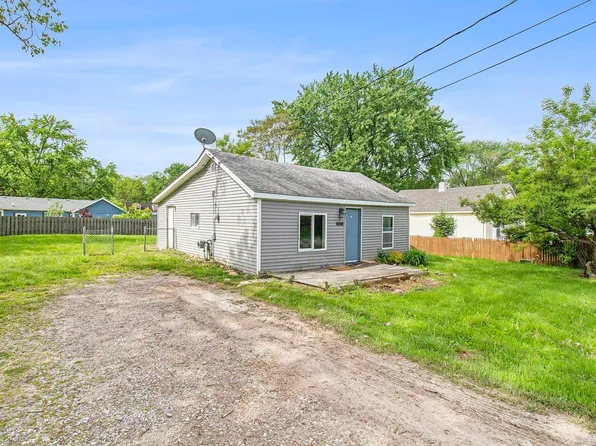 6048 Pearl St, Burton, MI 48509