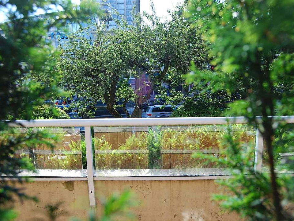 1st image of 501 Cochrane Ave #102