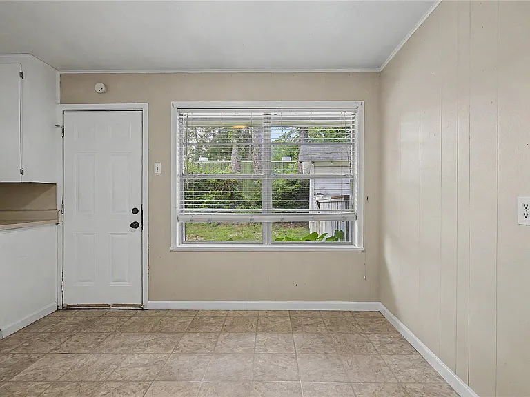 802 Cline St — Photo 7