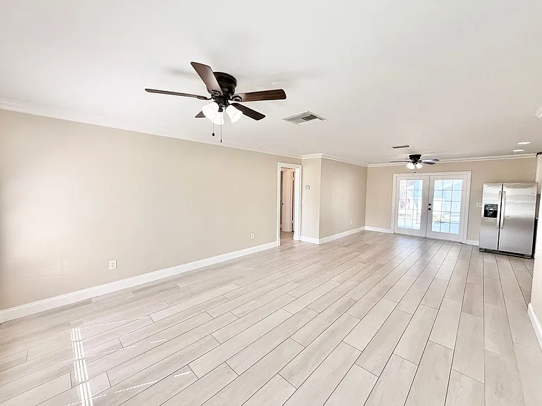 3499 Balboa Cir E — Photo 4