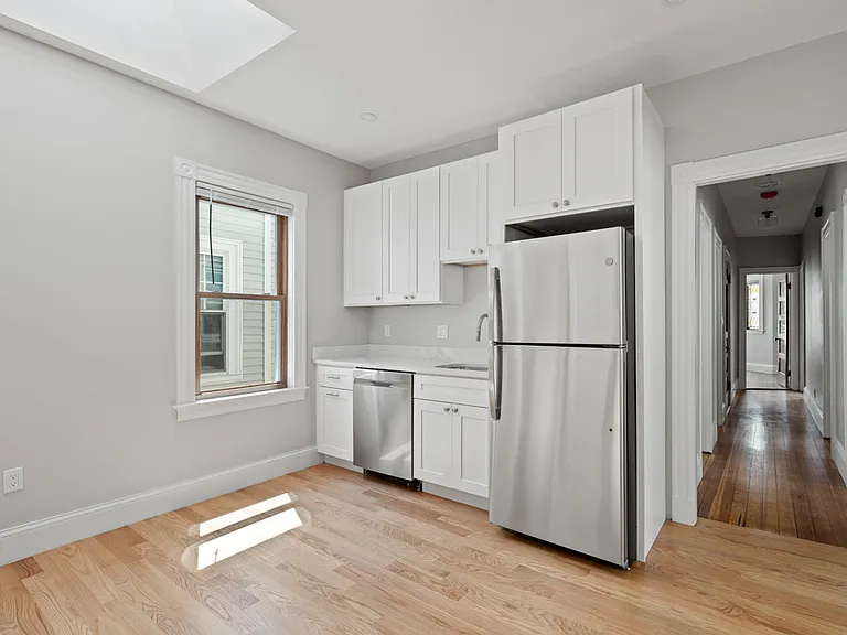 19 Taft St #1 — Photo 1