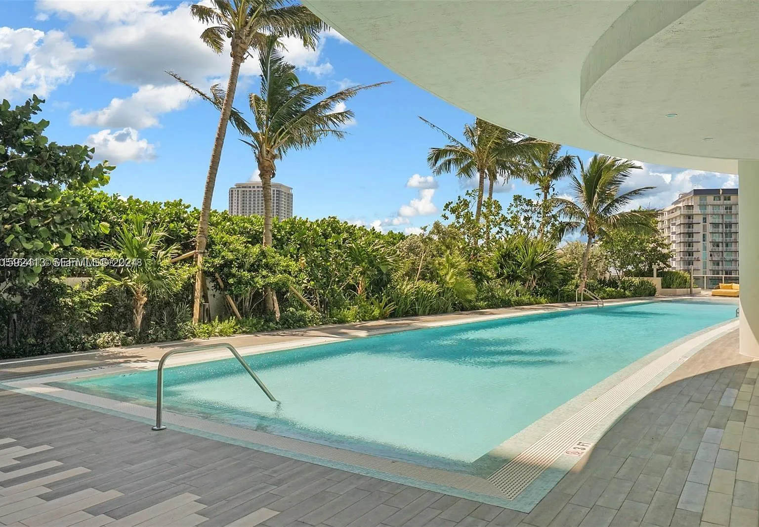 1 bed, 1.5 bath, 759 sqft, $3,600 — Photo 4