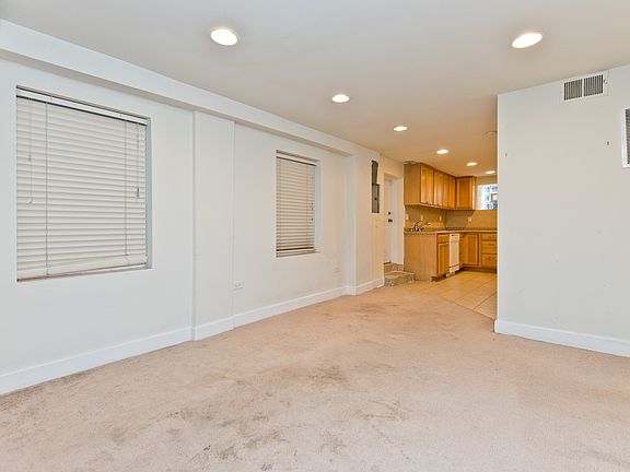 5th image of 1819 W Cortland St #1R