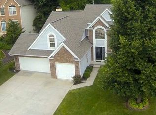 10898 Pine Bluff Dr, Fishers, IN 46037