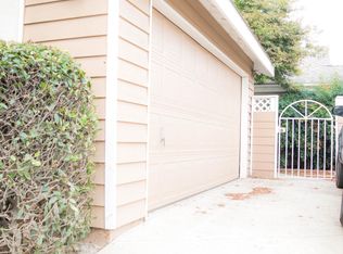1338 E Castlecrest Ave, Visalia, CA 93292