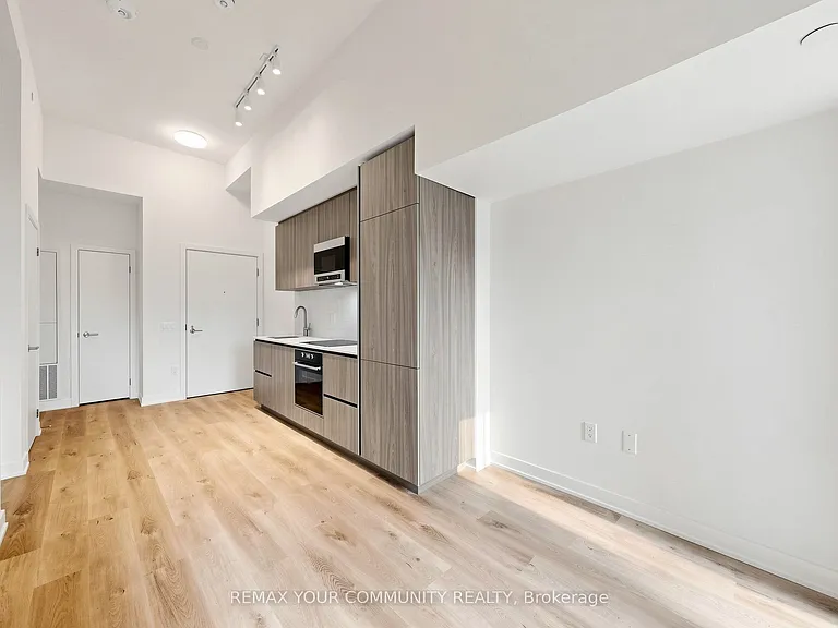 110 Broadway Ave E #819 — Photo 31