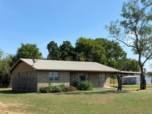 120 N Hickory Ave, Coleman, OK 73432