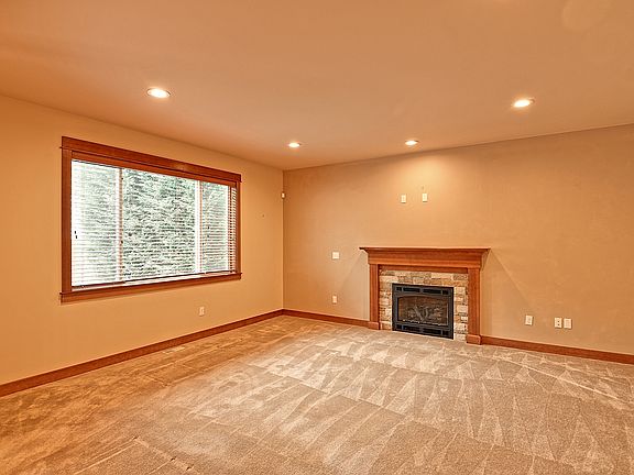 5th image of 11171 31st St NE