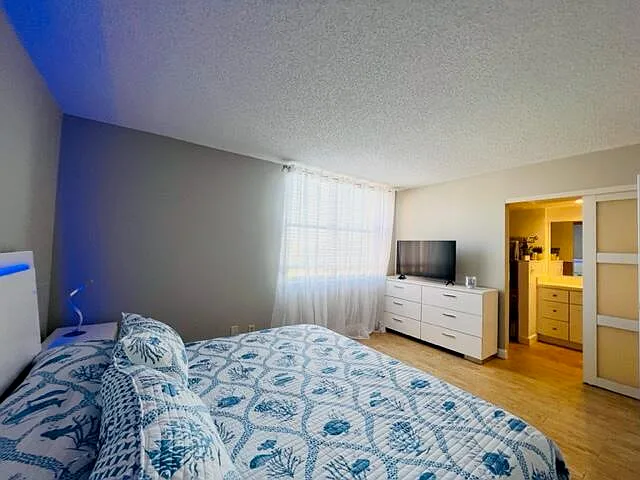 2255 Lindell Blvd #502 — Photo 12