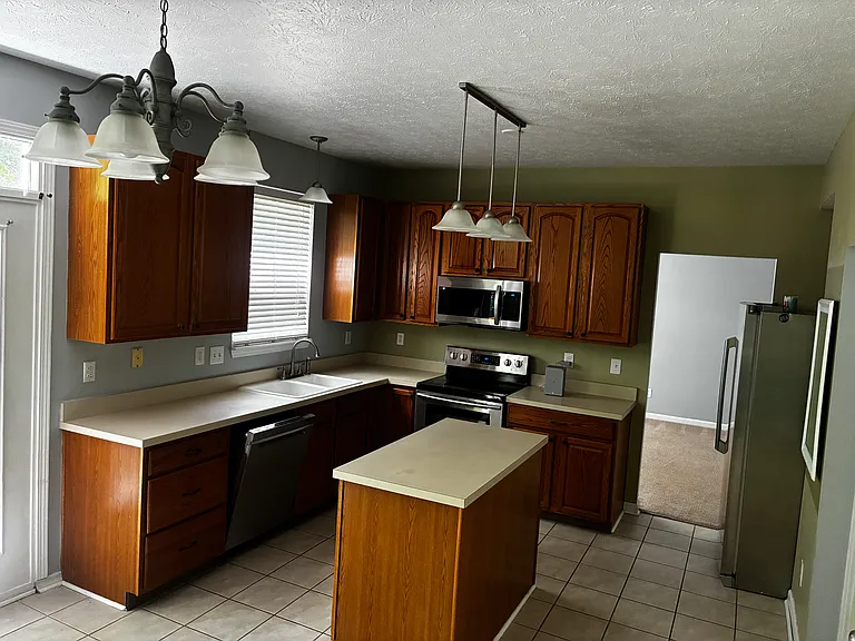 12647 Gunnison Dr — Photo 9