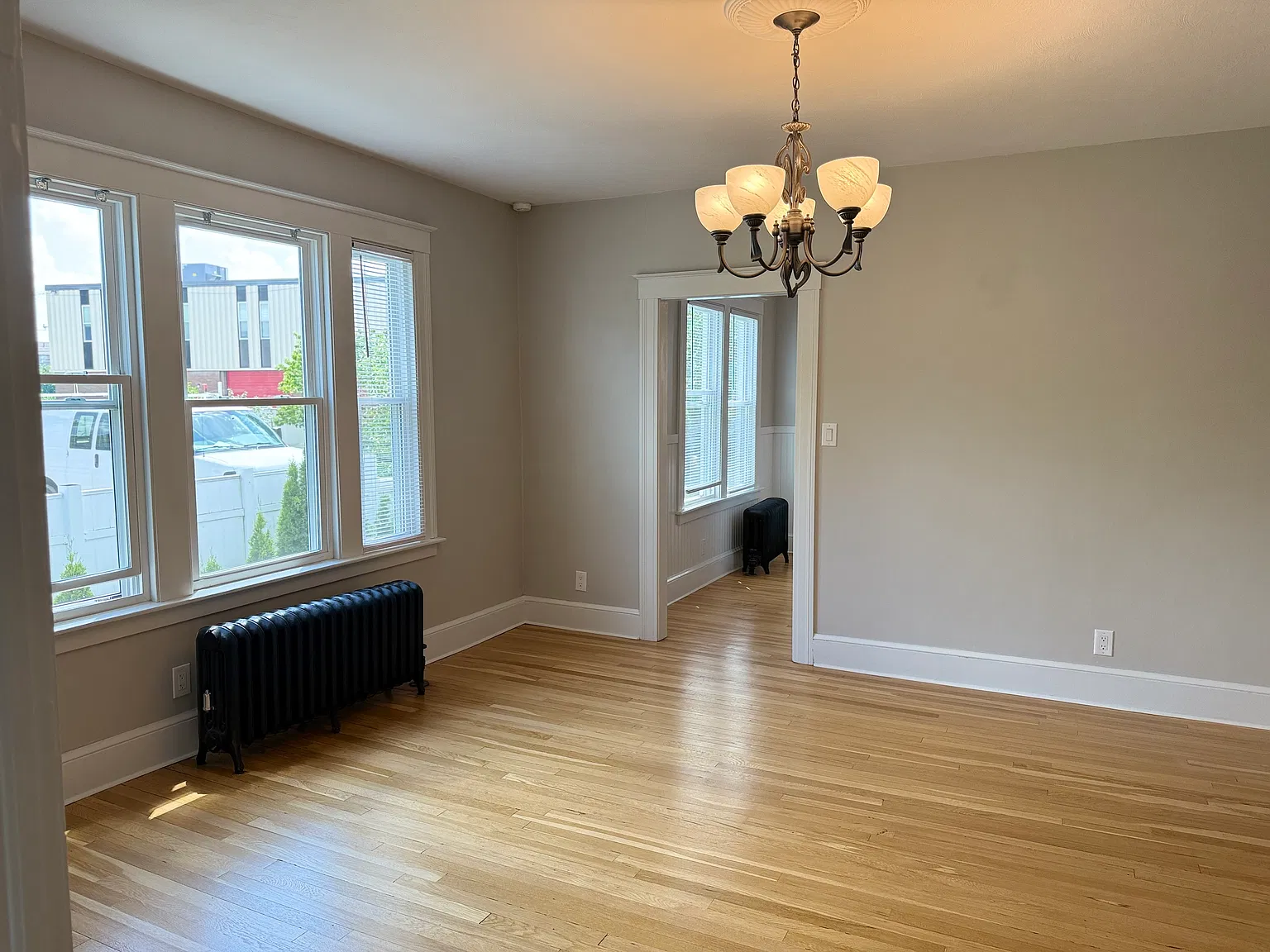 2 bed, 1300 sqft, $1,850 — Photo 4