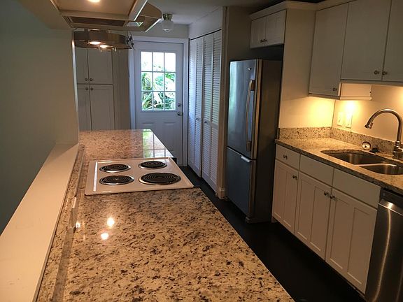 3rd image of 2816 W Shelton Ave