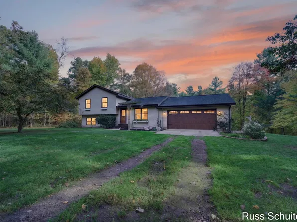 4344 Holton Duck Lake Rd, Twin Lake, MI 49457