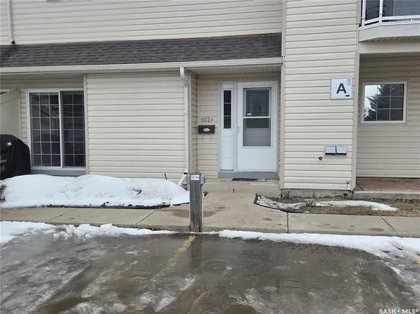 UNIT 102A-425 Keevil CRESCENT, Saskatoon, SK S7N 4R9