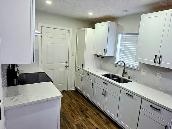 2nd image of 7518 Smiling Wood Ln
