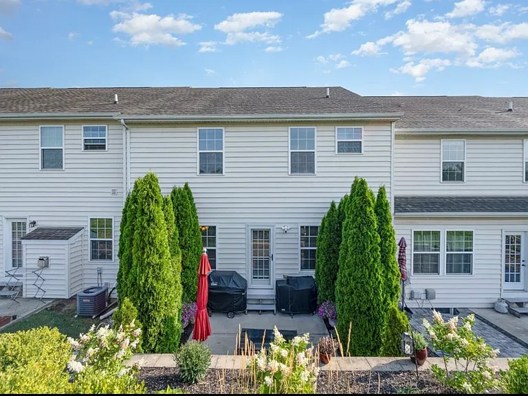 3337 Crescent Falls Way — Photo 26
