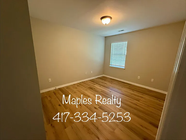141 Scotch Pine Ct — Photo 10