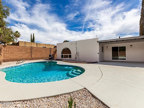 2nd image of 9035 E Berkshire Cir