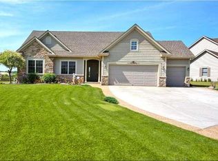 1718 Sunnyslope Dr N, Racine, WI 53406