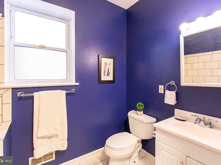 1921 Poplar St #1 — Photo 7