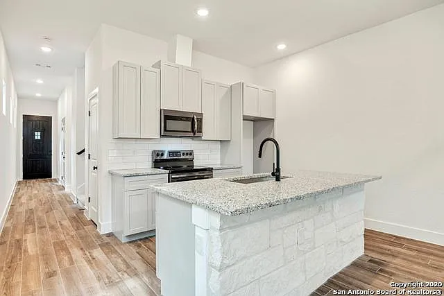 214 Connelly St #1 — Photo 6