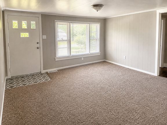 3rd image of 221 Neal St