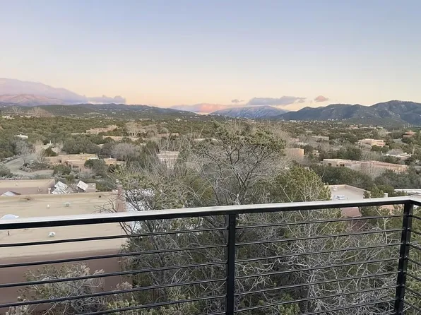 310 Loma Arisco, Santa Fe, NM 87501