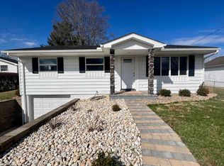 1615 Clifton Rd, Fairmont, WV 26554