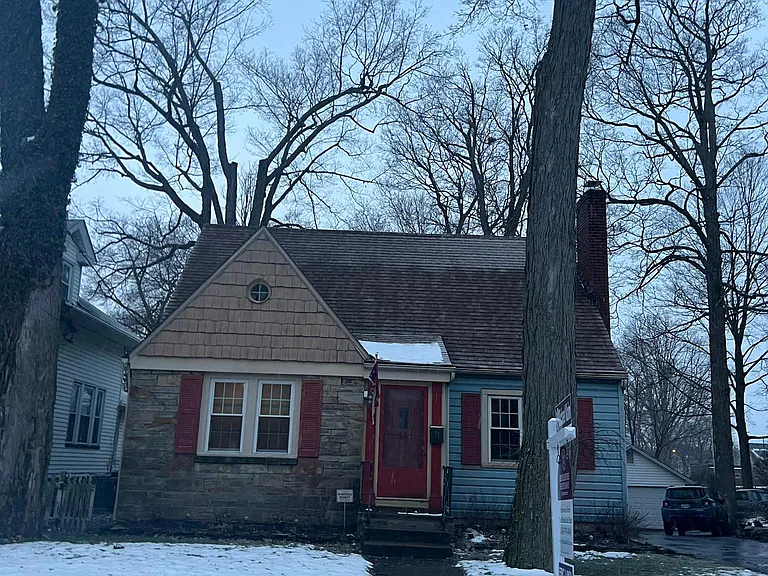67 Forest Dr — Photo 1