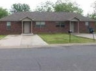 1180 Neal St #A, Conway, AR 72032