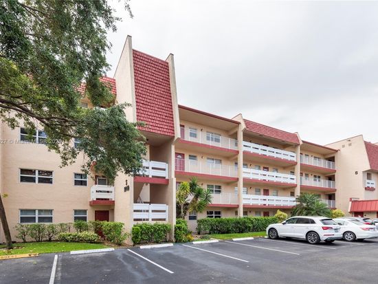 1040 Country Club Dr APT 101, Pompano Beach, FL 33063