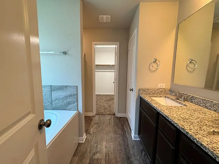 1908 Delano Dr — Photo 16