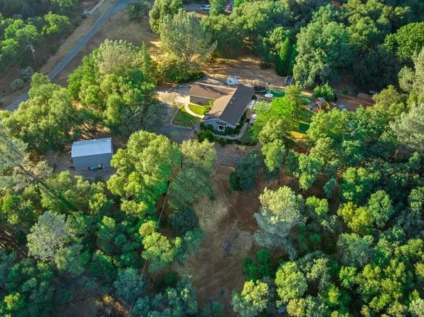 10600 Linton Ln, Grass Valley, CA 95949