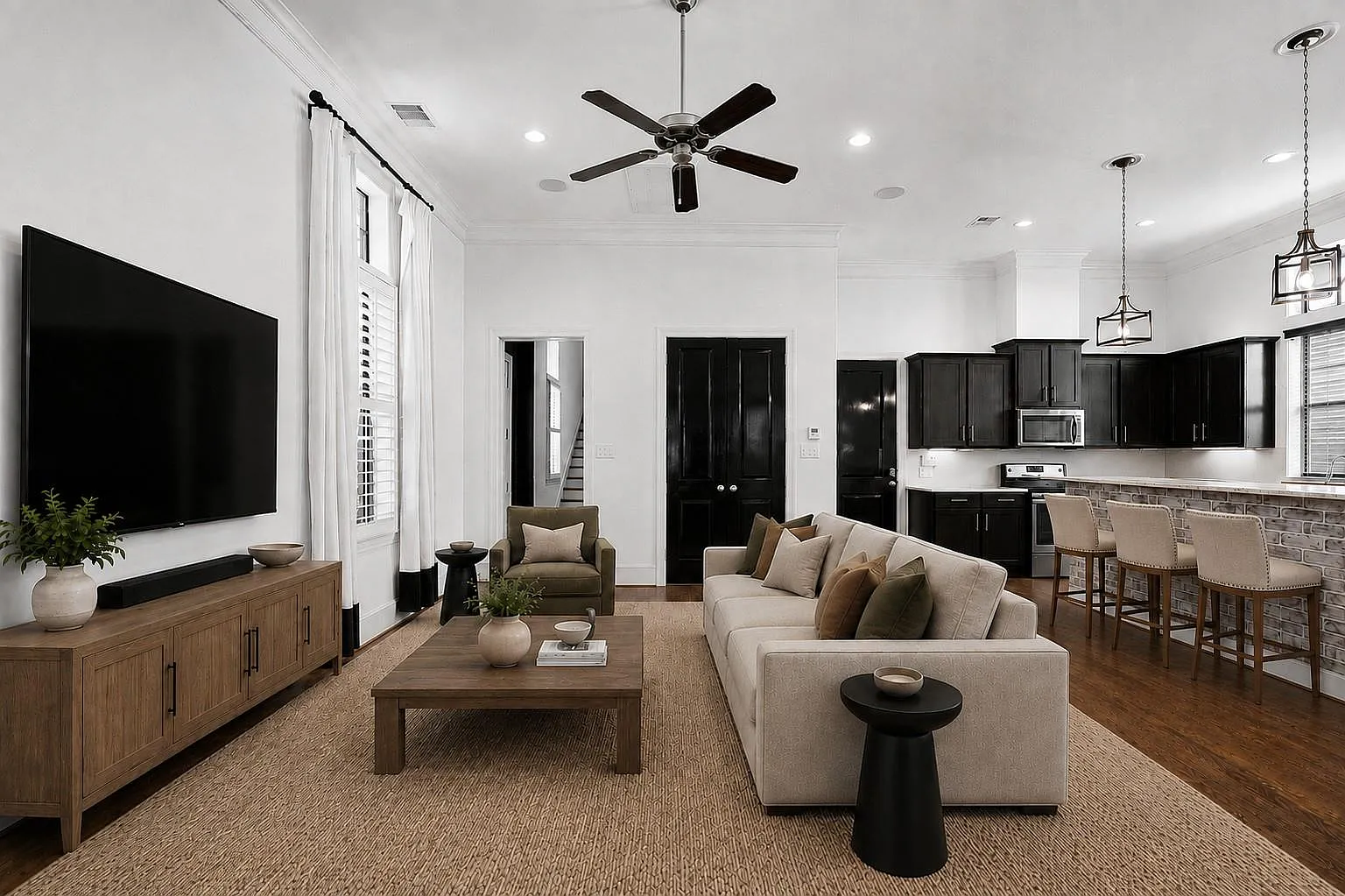 4 bed, 3.5 bath, 2656 sqft, $4,100 — Photo 1