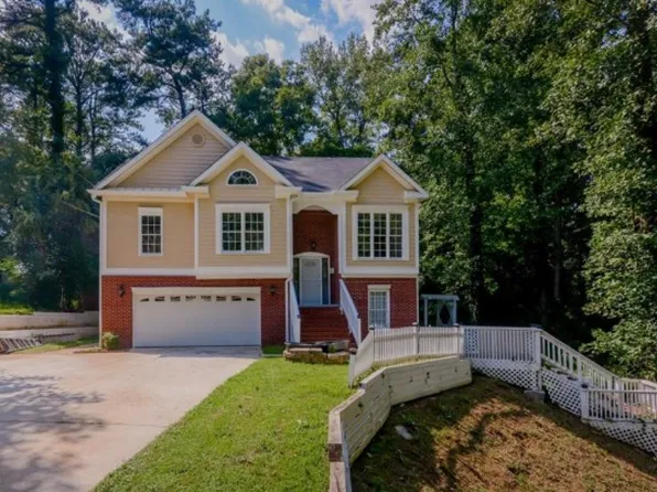 2257 Delowe Dr, East Point, GA 30344