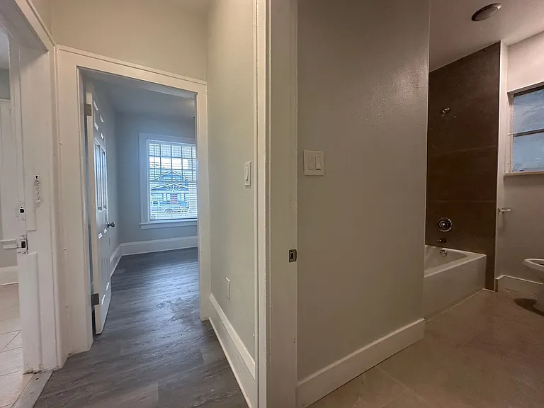 126 E Concord St #A — Photo 8