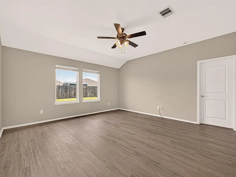 18361 Timbermill Ln — Photo 6