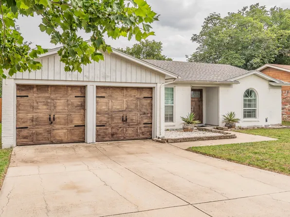 5612 Macgregor Dr, Haltom City, TX 76148