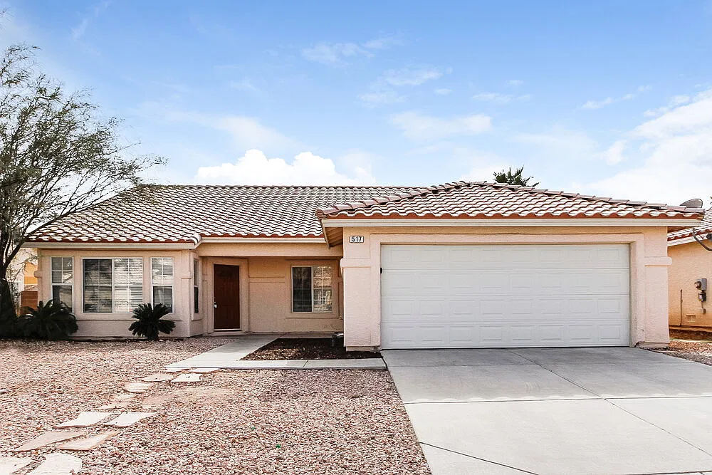 4 bed, 2.0 bath, 1749 sqft, $3,250 — Photo 1