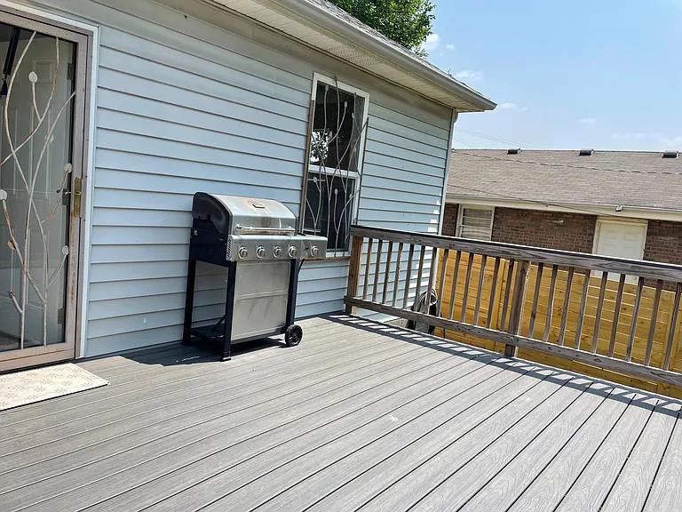 407 Mallory St — Photo 8